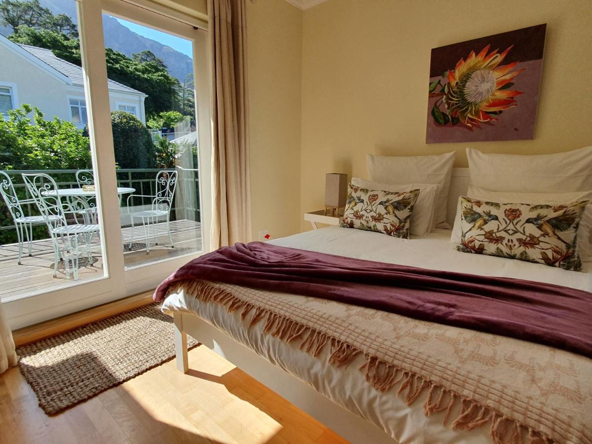 On Pinewood Guest House Kaapstad Buitenkant foto