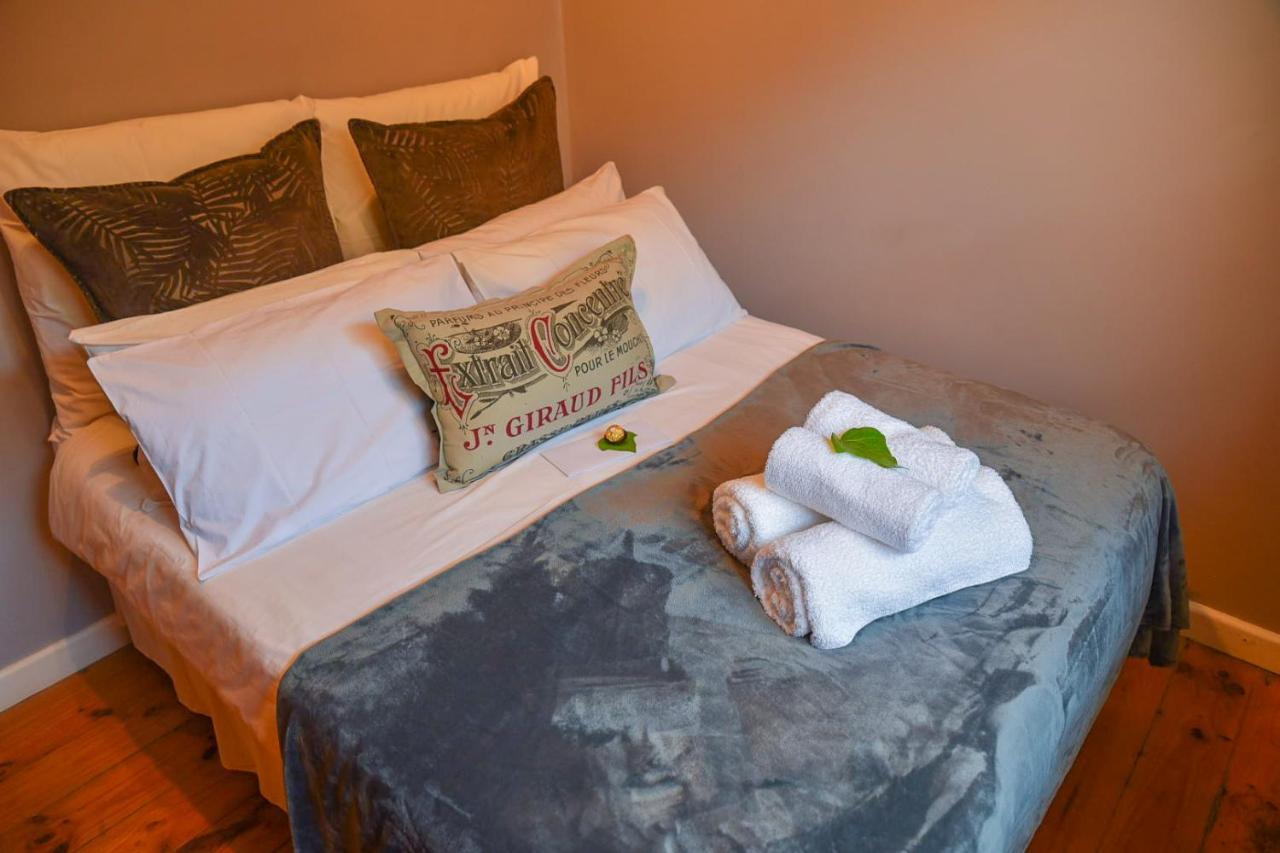 On Pinewood Guest House Kaapstad Buitenkant foto