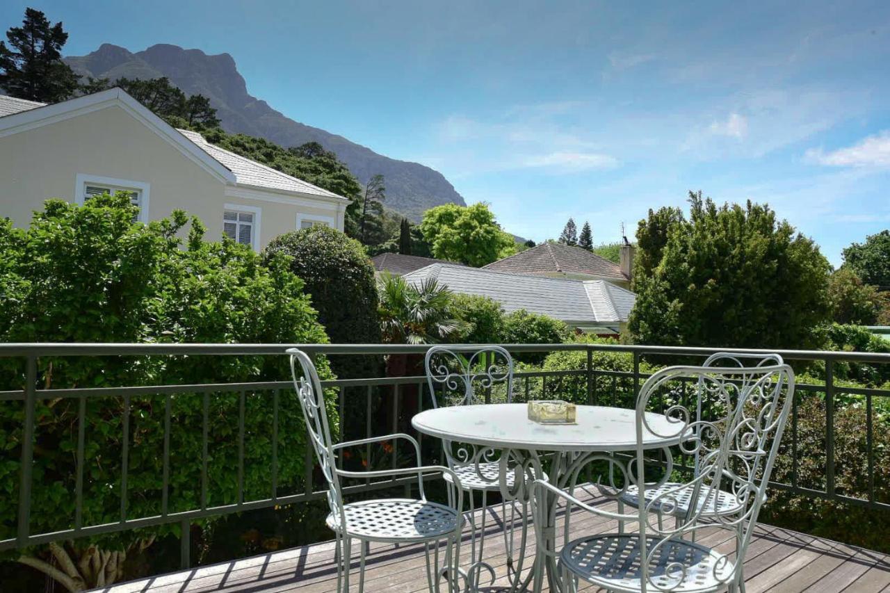 On Pinewood Guest House Kaapstad Buitenkant foto